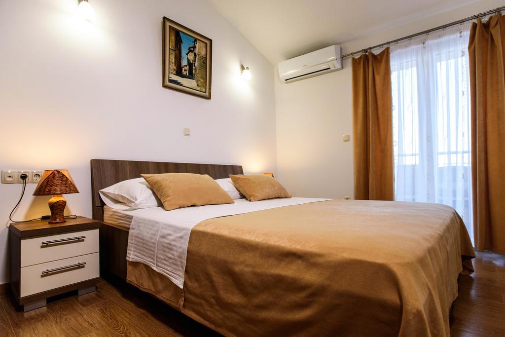 Villa Dusanka Pisak Buitenkant foto